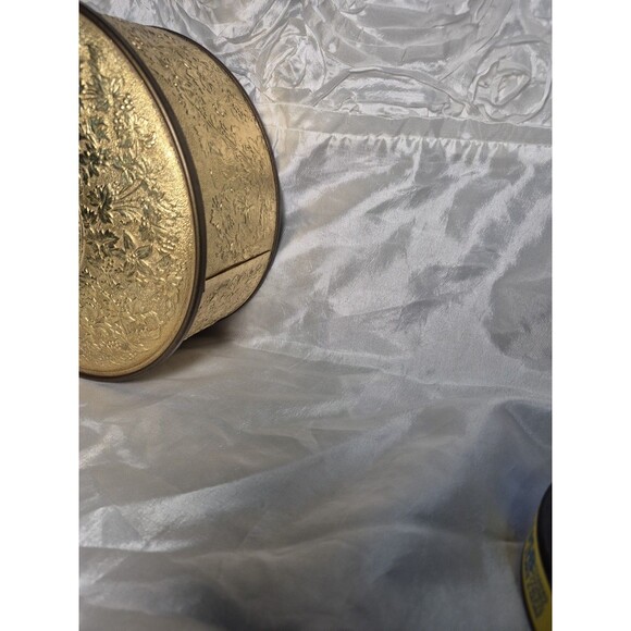 Vintage Guildcraft Gold Embossed Grapevine And Leaf Tin - Picture 3 of 16